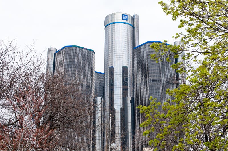 DETROIT, MI - 8 MEI: General Motors-Wereldhoofdkwartier waar de meerderheid van de verrichtingen van GM in Detroit van de binnens