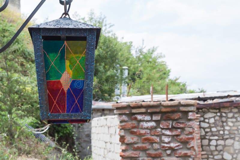 Dettagli della progettazione del cortile del villaggio fotografia stock libera da diritti Dettagli della progettazione del cortile del villaggio fotografia stock libera da diritti
