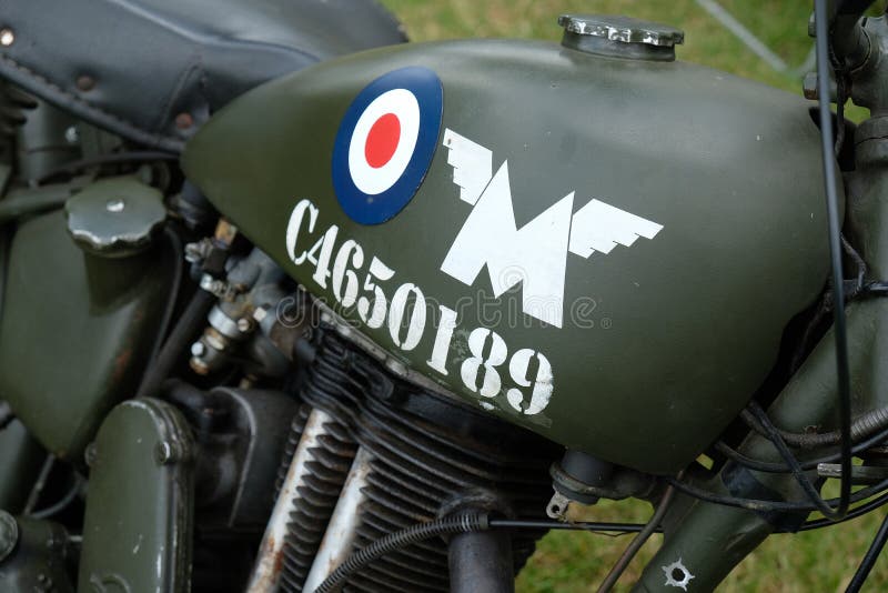 Dettaglio d'annata del ciclo di RAF Motor immagine stock libera da diritti Dettaglio d'annata del ciclo di RAF Motor immagine stock libera da diritti