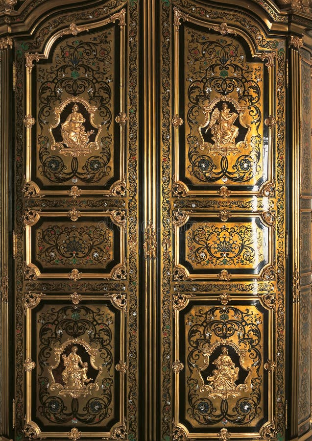 Dettaglio di mobilia e dell'ornamento al palazzo di Versailles fotografia stock Dettaglio di mobilia e dell'ornamento al palazzo di Versailles fotografia stock
