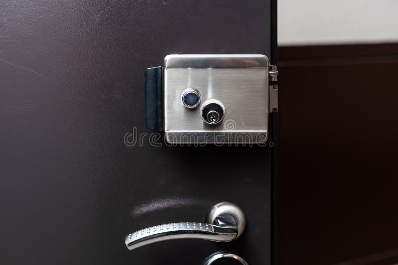 Door handle cross-section and lock. Door handle cross-section and lock.