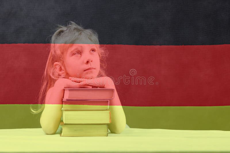 Deutsche Markierungsfahne blondes Mädchen möchte Deutsch lernen Doppelte Berührung stockfotografie Deutsche Markierungsfahne blondes Mädchen möchte Deutsch lernen Doppelte Berührung stockfotografie