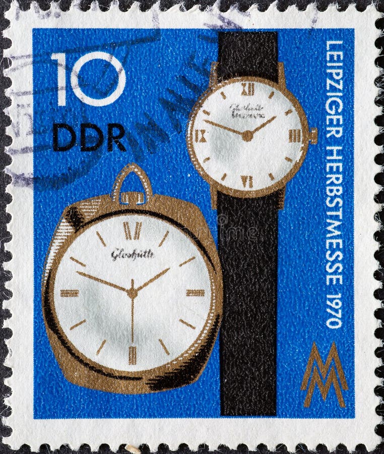 Deutschland DDR um 1970 : eine Briefmarke aus Deutschland DDR, das der Armbanduhrkalibers 74 glashutte Männer kleine Taschenuhr c