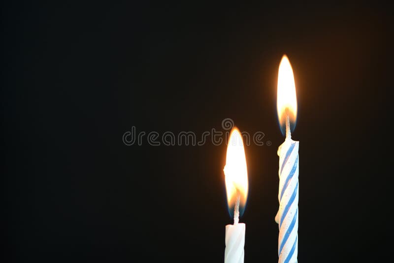 1 8 Deux Bougies D Anniversaire Photos Libres De Droits Et Gratuites De Dreamstime 1 8 Deux Bougies D Anniversaire Photos Libres De Droits Et Gratuites De Dreamstime