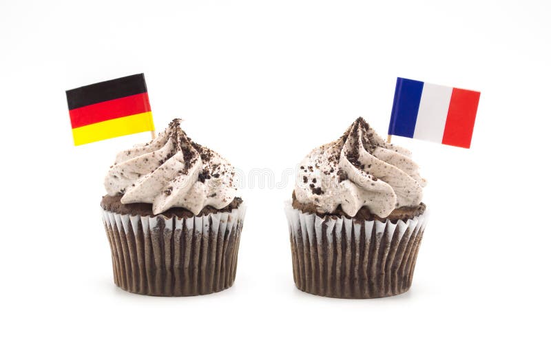 Chocolate Swirl Cupcake With A Tricolor French Flag Toothpick In It Isolated On White Image Stock Image Du Confection Drapeau
