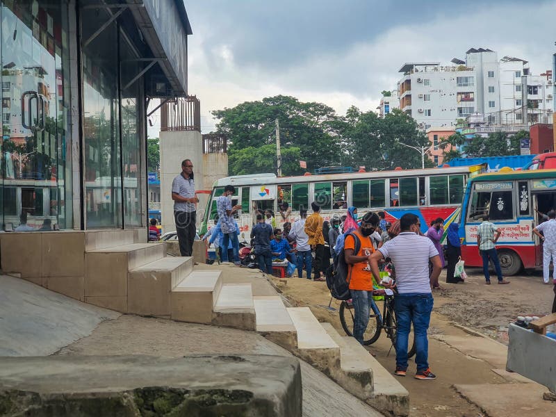 Dhaka Bangladesh 11072021 : Pessoas Pobres E Famintas, Indefesas