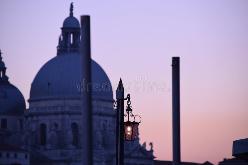 DI SAN MARCO VAN PANORAMAdi VENEZIA DALLA TORRE stock foto's DI SAN MARCO VAN PANORAMAdi VENEZIA DALLA TORRE stock foto's