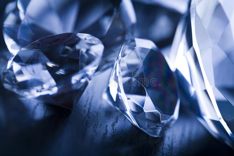 Diamanten - kostbares Geschenk lizenzfreie stockfotos Diamanten - kostbares Geschenk lizenzfreie stockfotos