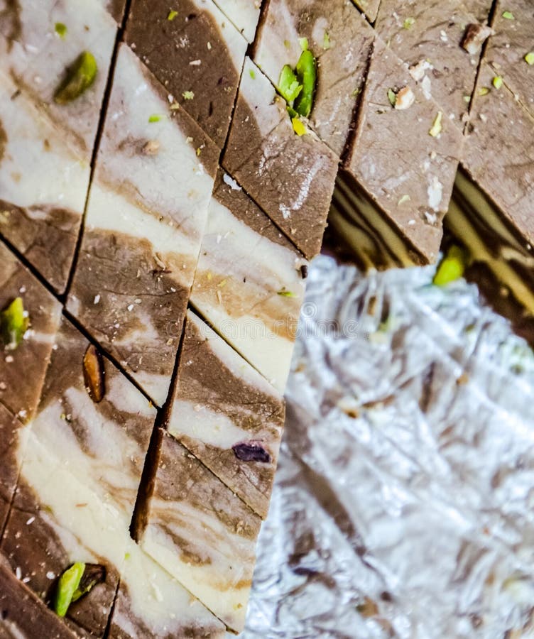 Diamantschnitt, Nougat. Östliche Süßspeisen. Kuchen. indische Süßspeisen stockbilder Diamantschnitt, Nougat. Östliche Süßspeisen. Kuchen. indische Süßspeisen stockbilder
