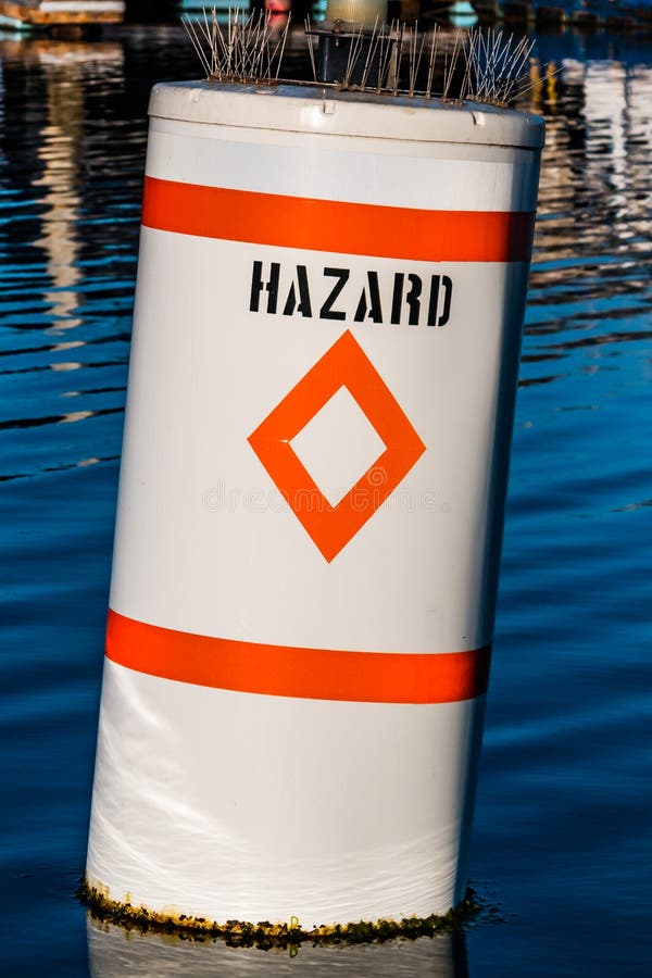 Diamond Hazard Warning Buoy marittimo immagini stock libere da diritti Diamond Hazard Warning Buoy marittimo immagini stock libere da diritti