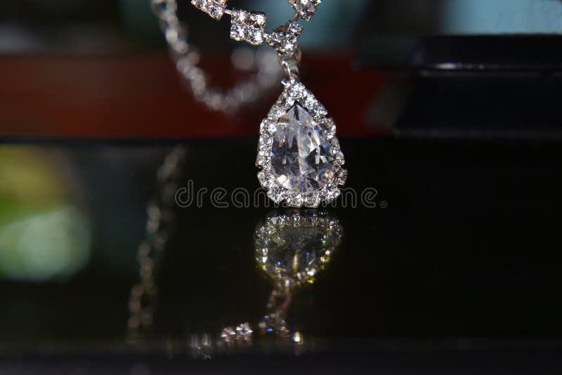 Beyoncé wears Tiffany & Co.'s most expensive diamond necklace | wthr.com