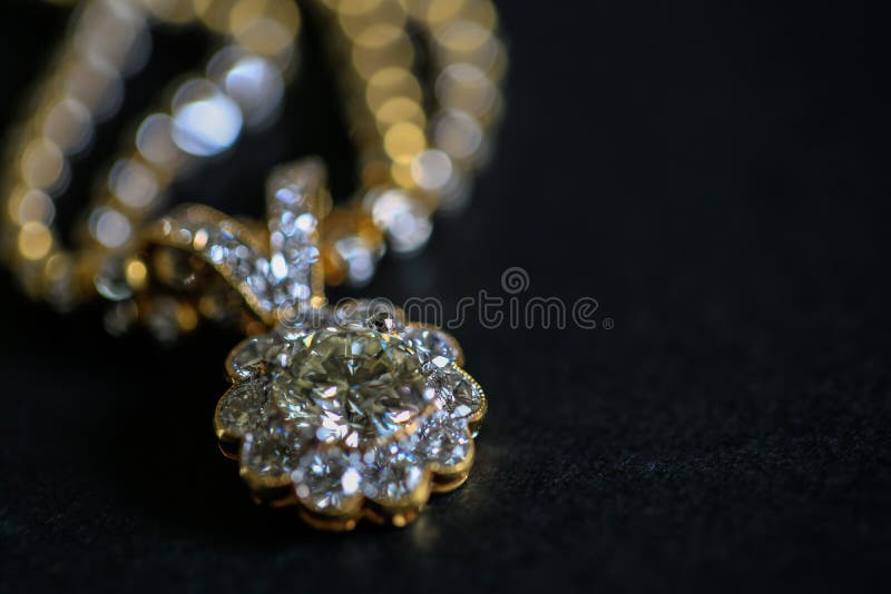 Diamond Pendant, fuoco selettivo fotografia stock Diamond Pendant, fuoco selettivo fotografia stock