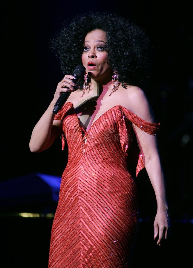 Diana Ross Performs in Concert Editorial Stock Image - Image of center ...