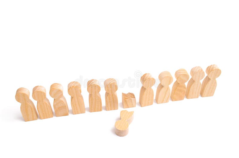 Did not give up to expectations and did not fulfill the task. Weak player, worker for dismissal. A row of wooden people and a broken figure of a person among them. The concept of a weak link.