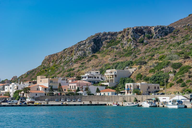Die Ansicht des Hafens in Kolymbari Chania, Kreta, Griechenland stockbilder Die Ansicht des Hafens in Kolymbari Chania, Kreta, Griechenland stockbilder