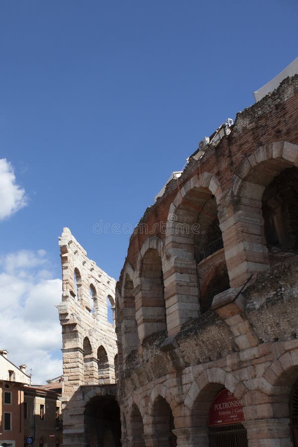 Die Arena von Verona, die Ala lizenzfreie stockbilder
