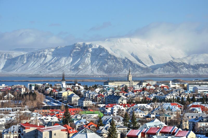 Die bunten Dächer von Reykjavik stockbilder Die bunten Dächer von Reykjavik stockbilder