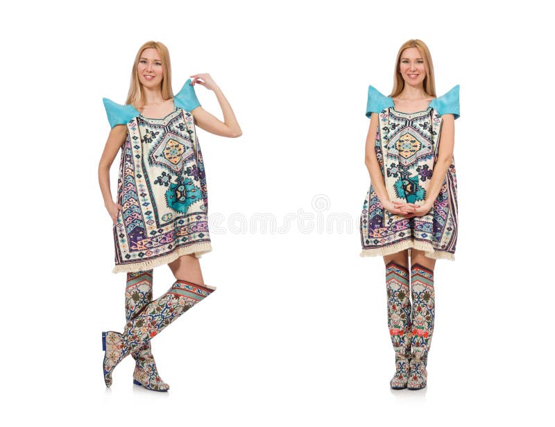 Die Frau im Kleid mit Orientale-Drucken lokalisiert auf Weiß lizenzfreie stockfotografie Die Frau im Kleid mit Orientale-Drucken lokalisiert auf Weiß lizenzfreie stockfotografie
