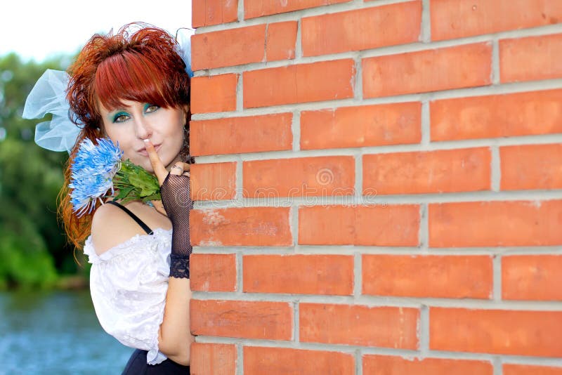 Die Frau zeigt Stille lizenzfreies stockfoto Die Frau zeigt Stille lizenzfreies stockfoto