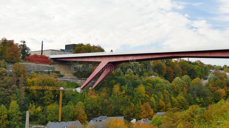 Die Großherzogin Charlotte Bridge in Luxemburg