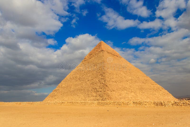 Die Pyramide von Ghafre oder von Chephren ist die zweitgrößte und zweitgrößte der alten ägyptischen Pyramiden von Gizeh lizenzfreie stockfotos Die Pyramide von Ghafre oder von Chephren ist die zweitgrößte und zweitgrößte der alten ägyptischen Pyramiden von Gizeh lizenzfreie stockfotos