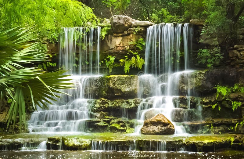 Die Wasserfälle im prähistorischen Park an botanischem Garten Zilker in Austin Texas