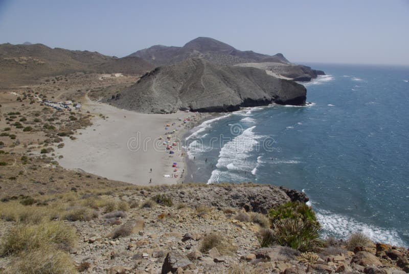 Die wilde Küstenlinie von Cabo der Gata, in Andalusien lizenzfreies stockfoto Die wilde Küstenlinie von Cabo der Gata, in Andalusien lizenzfreies stockfoto