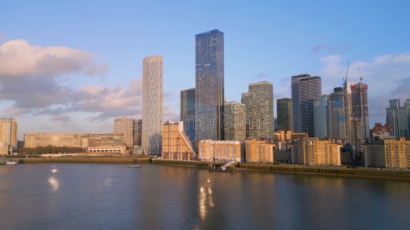 Die Wolkenkratzer des Kanarienwharf in london auf der Insel der Hunde Panoramablick London uk 18 Dezember 2022