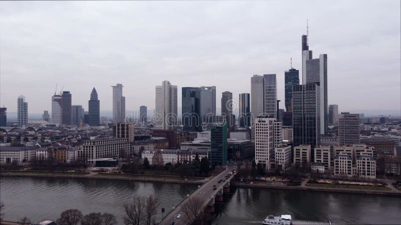 Die Wolkenkratzer Finanzbezirkes Frankfurter Deutschland stock footage