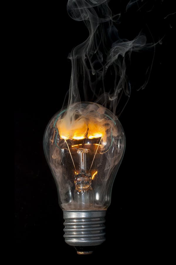 The Time Of Combustion Broken Electric Lamp Moment Sgoraniya Elektricheskoj Lampy Stockfoto Bild Von Bruch Schwarzes