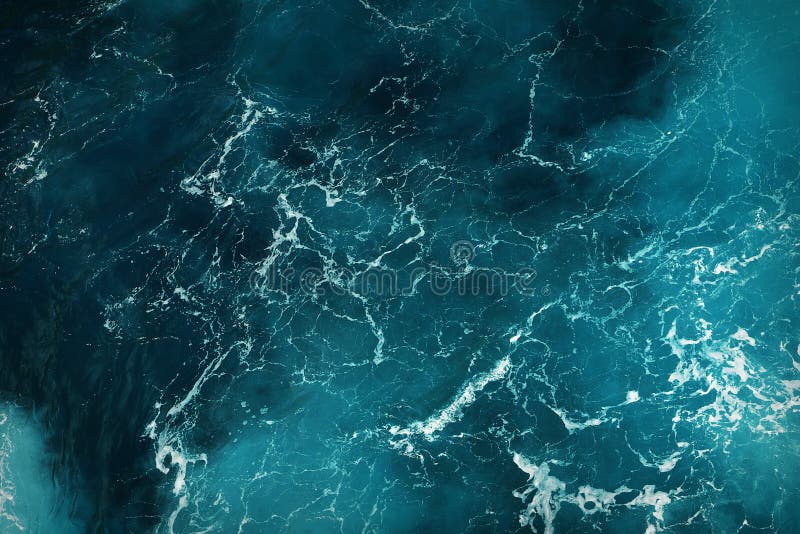Diepe blauwe zeewatertextuur