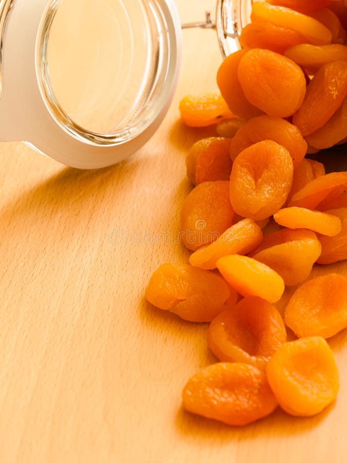 Dieta Barattolo di vetro dei frutti secchi albicocche immagini stock Dieta Barattolo di vetro dei frutti secchi albicocche immagini stock