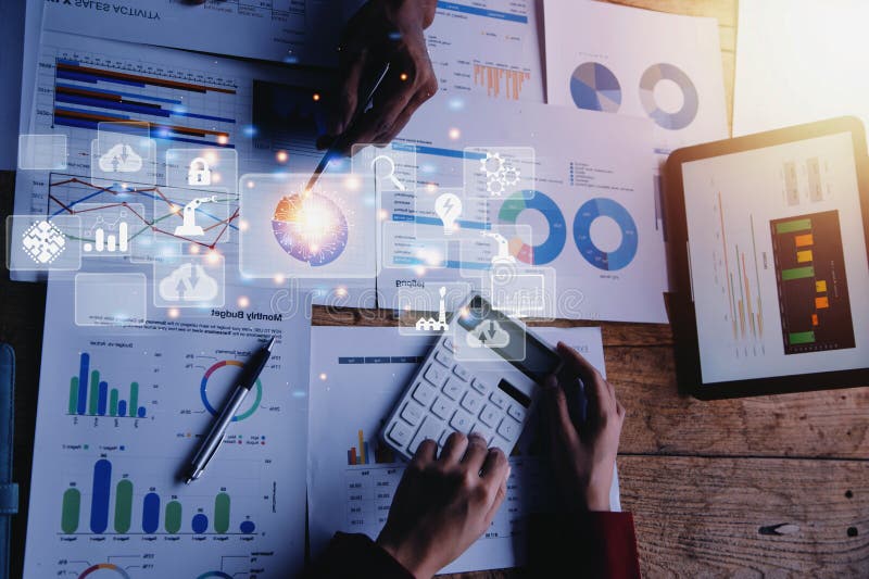 Digital transformation technology strategy, digitization and digitalization of business processes and data, optimize and automate operations, customer service management, internet and cloud computing