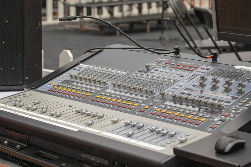 Digitale Correcte het Mengen zich Console stock afbeeldingen