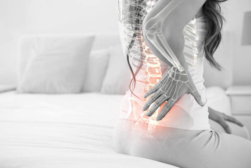 Digitale samenstelling van Benadrukte stekel van vrouw met rugpijn