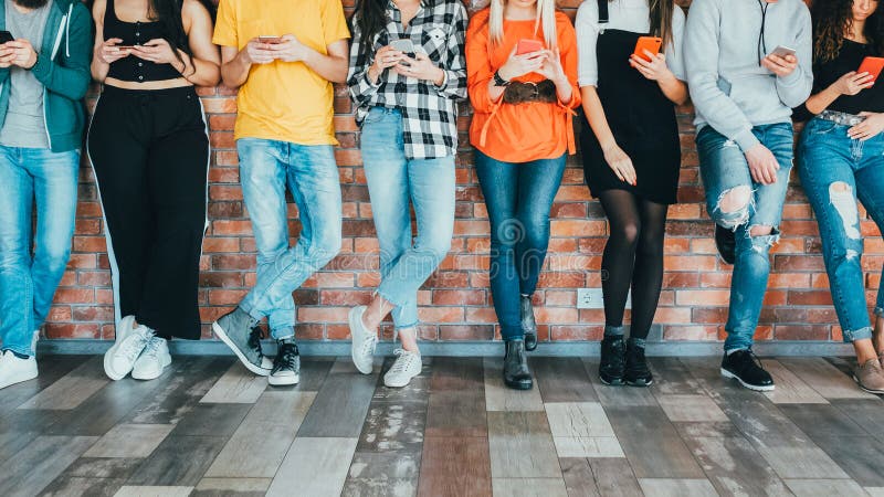 Digitaltechnik-Freizeitsocial media-Sucht stockbilder