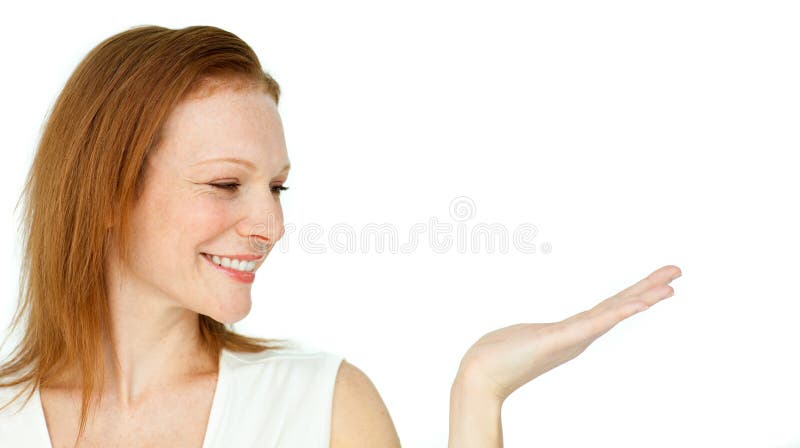 Dimostrazione sorridente della donna di affari fotografie stock