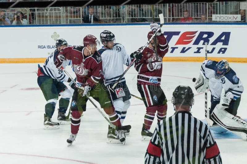 Dinamo Riga contra Dinamo Minsk fotografia de stock