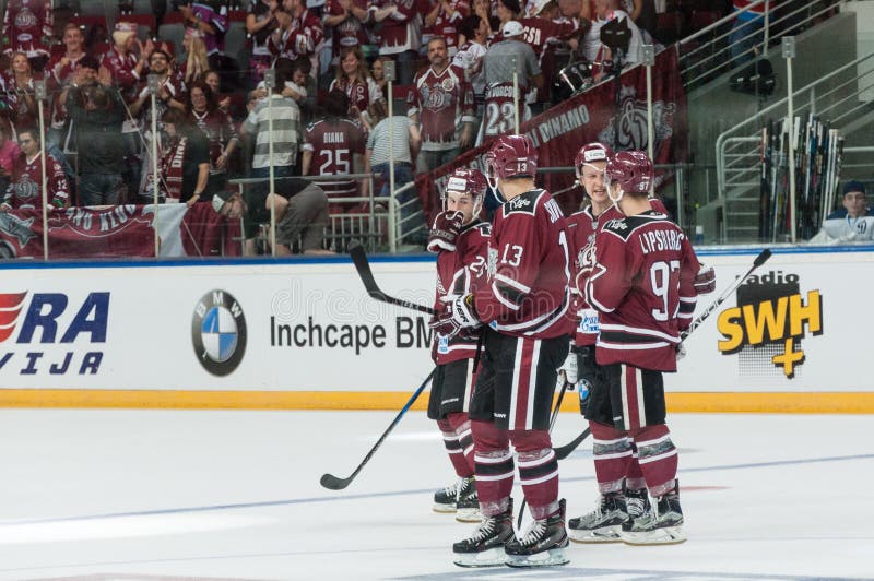 Dinamo Riga contra Dinamo Minsk foto de stock
