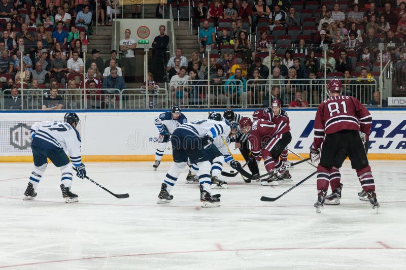 Dinamo Riga contra Dinamo Minsk fotografia de stock