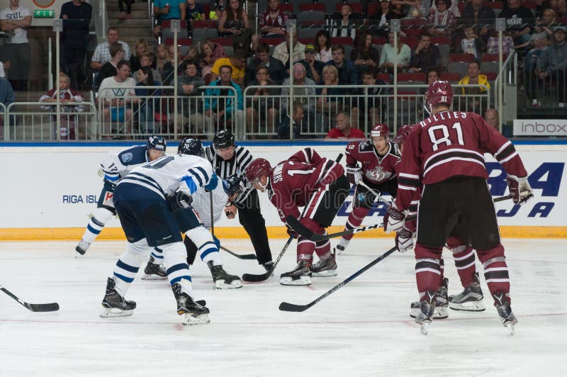 Dinamo Riga vs Dinamo Minsk fotos de stock