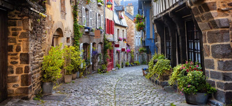 Dinan, mittelalterliche Stadtmitte, Bretagne, Frankreich