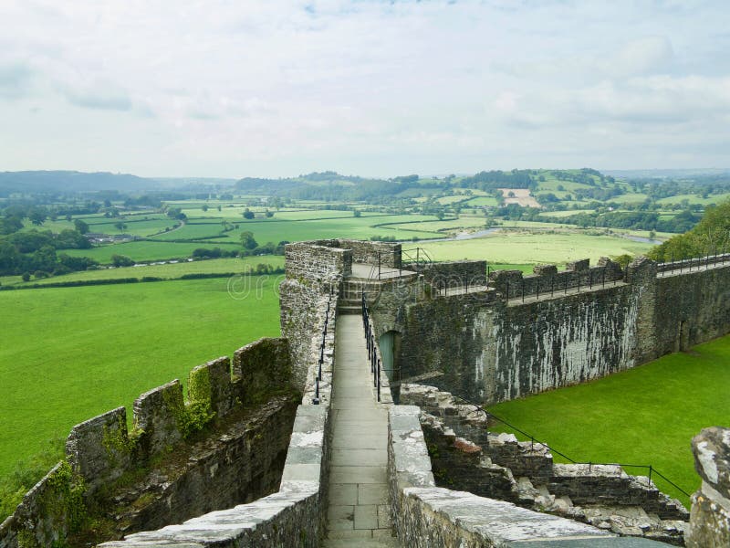 Walls and the landscape