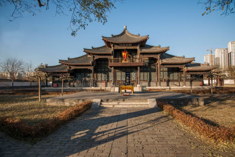 Dingzhou examination halls is currently China's best preserved Qing Gong Yuan expedition Dingzhou place. Qianlong three years (AD 1738), created by the Reign Wang Danian Dingzhou examination halls, bringing together within the jurisdiction of the civil and military examinees, as admitted scholar, born of the tribute. Light years (AD 1822), Reign Wang Zhonghuai donation to the people, the Extension site, rebuilt, additions, forming a large-scale examination room. After the repair has been retained after 2001, was listed as a national key cultural relics protection units. Gong Yuan flat square, covering 2.21 hectares, construction area 1547 square meters. The main building by a number Scotia, Quebec Court building two combination. No homes in the mountain side of the front. Quebec Court No. homes in the south, middle Spire, in order to reduce the sides to form a peculiar appearance, became prominent features of Dingzhou examination halls. Quebec Court of the attic floor is dedicated to Kuixing place. The lobby next to the number of homes to the north, is a candidate assignment, where the examiner sealed volume. After the floor is a test examiner watch wusheng place doubles as sleeping accommodation. Dingzhou examination halls is currently China's best preserved Qing Gong Yuan expedition Dingzhou place. Qianlong three years (AD 1738), created by the Reign Wang Danian Dingzhou examination halls, bringing together within the jurisdiction of the civil and military examinees, as admitted scholar, born of the tribute. Light years (AD 1822), Reign Wang Zhonghuai donation to the people, the Extension site, rebuilt, additions, forming a large-scale examination room. After the repair has been retained after 2001, was listed as a national key cultural relics protection units. Gong Yuan flat square, covering 2.21 hectares, construction area 1547 square meters. The main building by a number Scotia, Quebec Court building two combination. No homes in the mountain side of the front. Quebec Court No. homes in the south, middle Spire, in order to reduce the sides to form a peculiar appearance, became prominent features of Dingzhou examination halls. Quebec Court of the attic floor is dedicated to Kuixing place. The lobby next to the number of homes to the north, is a candidate assignment, where the examiner sealed volume. After the floor is a test examiner watch wusheng place doubles as sleeping accommodation.