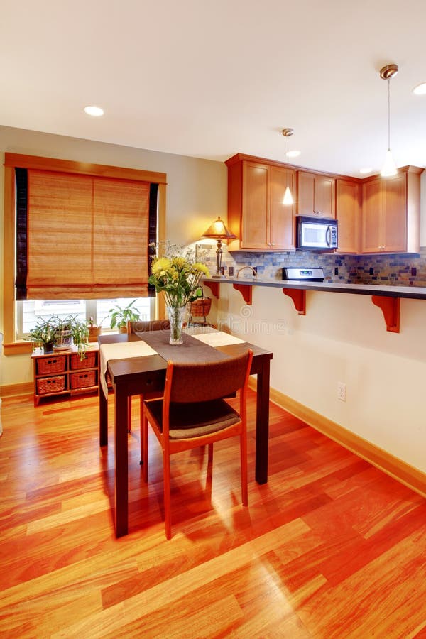 Dining Room Table and Kitchen Stock Photo - Image of cherry, open: 21210142