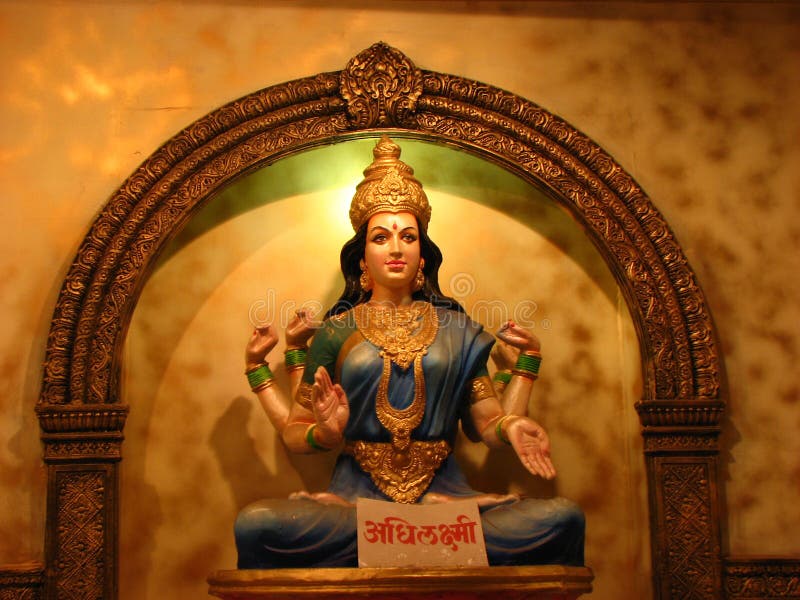 Diosa de la abundancia foto de archivo. Imagen de hindú - 4402824
