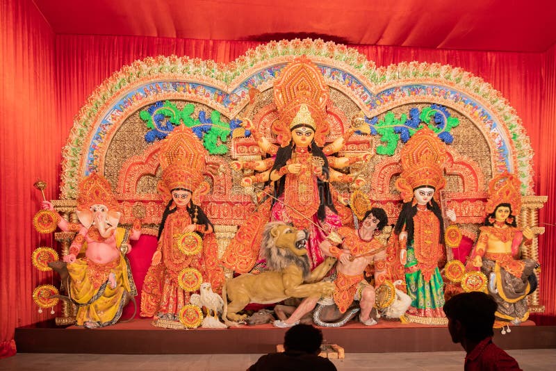 Diosa Durga Idol, Durga Puja Pandal, Kolkata, Bengala Occidental, la India foto de archivo libre de regalías Diosa Durga Idol, Durga Puja Pandal, Kolkata, Bengala Occidental, la India foto de archivo libre de regalías