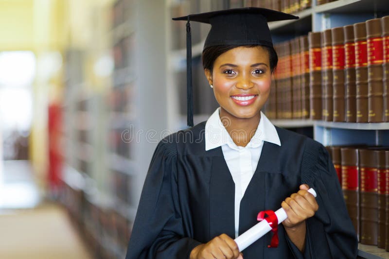 Diplômé africain d'école de droit photos stock