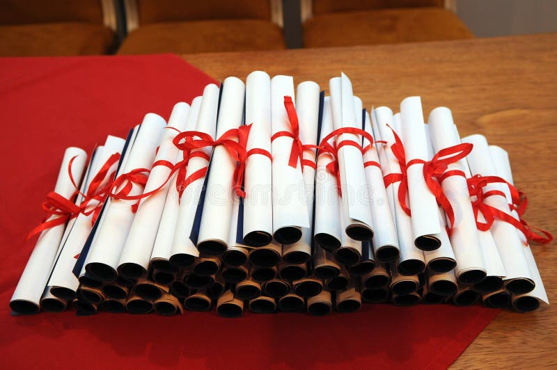 diplomi fotografie stock libere da diritti diplomi fotografie stock libere da diritti