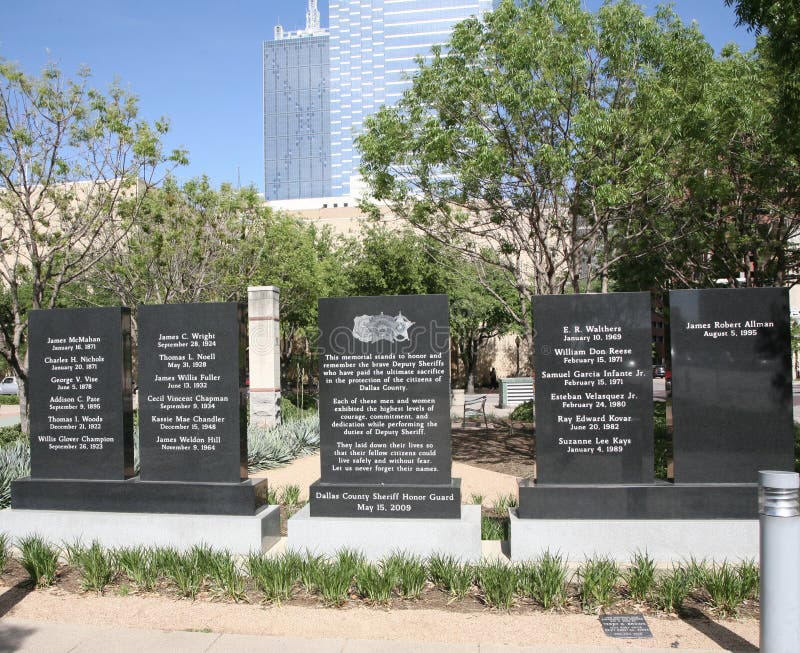 Diputado Sheriffs Memorial Dallas, Tejas fotografía de archivo libre de regalías Diputado Sheriffs Memorial Dallas, Tejas fotografía de archivo libre de regalías